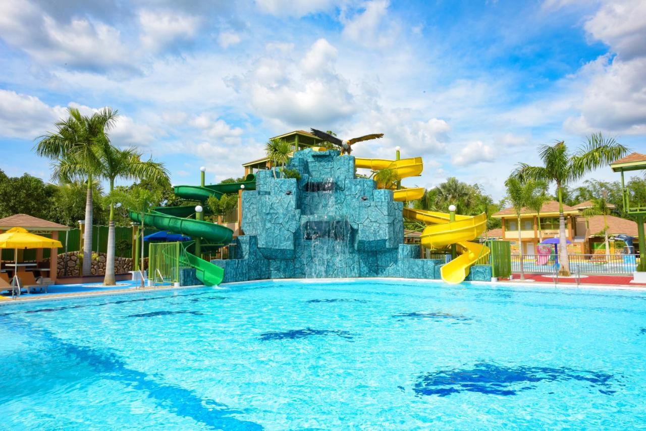 Kabaleyan Cove Resort Powered By Cocotel San Carlos  Екстериор снимка